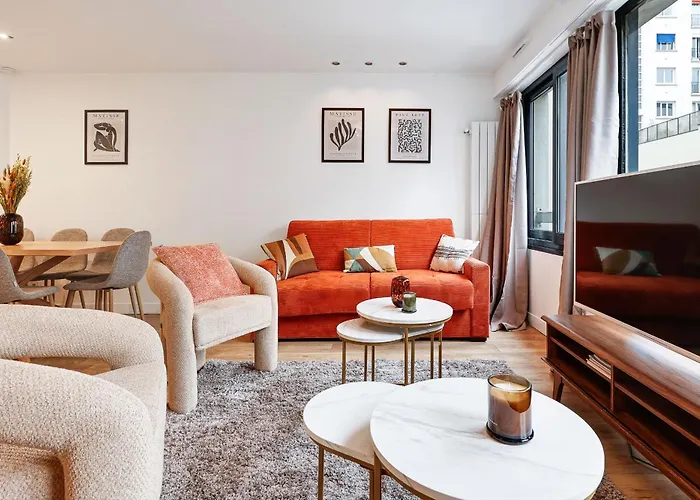 Sublime 2br 8p Near Eiffel Tower Apartment