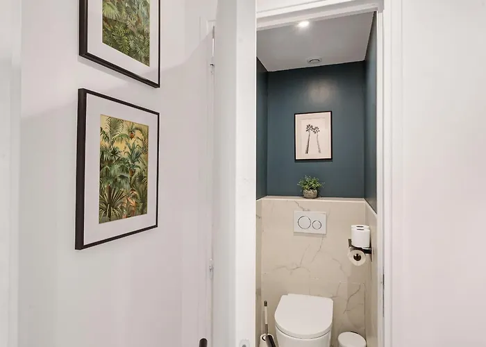 Sublime 2br 8p Near Eiffel Tower Apartment