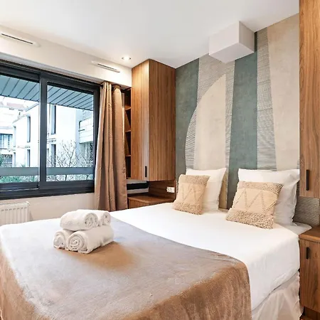 Sublime 2br 8p Near Eiffel Tower 아파트 파리