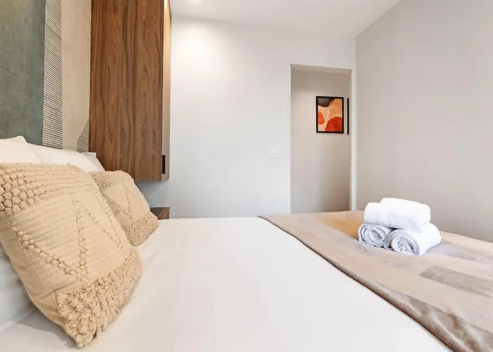 아파트 Sublime 2br 8p Near Eiffel Tower 파리
